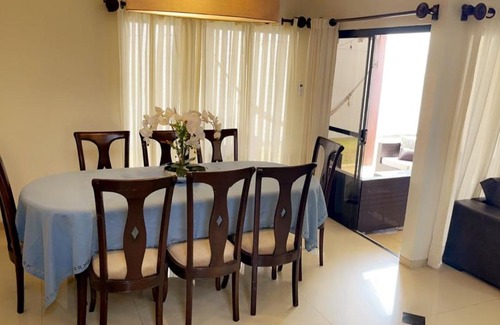 Santa Cruz Casa | Amplia casa en condominio exclusivo