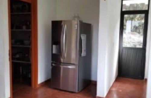 Cuernavaca Casa | Amplia casa sola, con alberca y amenidades privadas, todos los servicios.