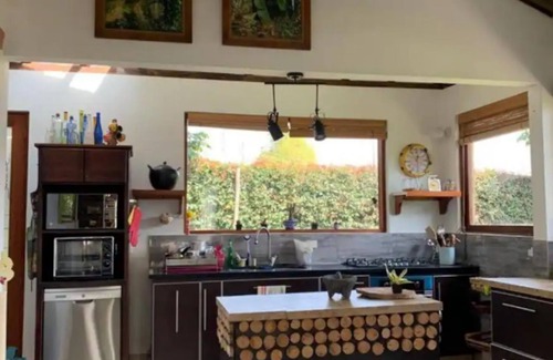 Villa de Leyva Cabaña | Amplia Habitación Cuádruple en Entorno Campestre
