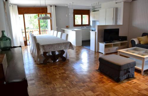 Llivia Apartamento | Amplio apartamento con piscina en Llívia