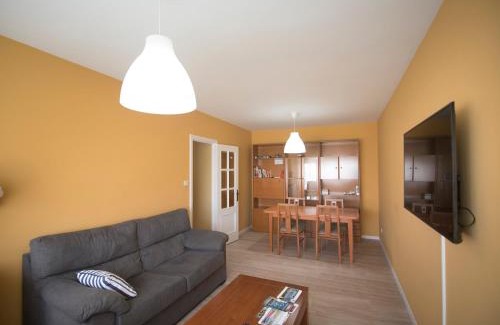 Burela Apartamento | AMPLIO APARTAMENTO EN BURELA