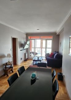 Bahia Blanca Apartamento | Amplio departamento con cochera en pleno centro