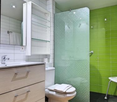 Valdeolleros Apartamento | Amplio y Moderno Apartamento Lorenzo Ferreira