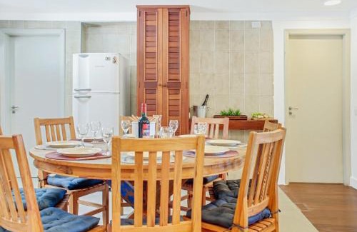 Campos do Jordao Apartamento | Amplo Duplex - Capivari - 5 Qts - Lareira - Lazer