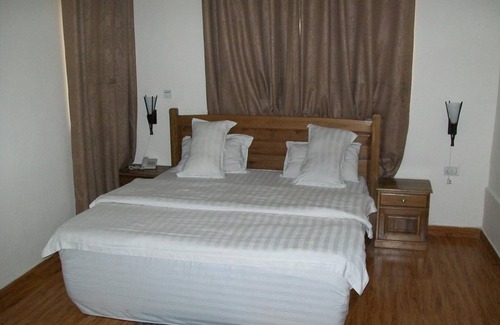 East Legon Hotel | Ampomaah Hotel