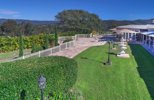 Draper Casa | Amrata Estate: Retreat Unite Wed Celebrate Party in Style!