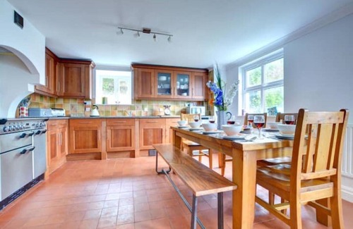 Amroth Casa | Amroth Holiday home with Sea Views