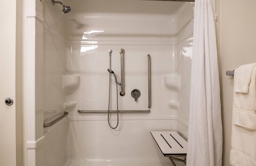 Florenceville-Bristol Hotel | Amsterdam Inn & Suites, Ascend Hotel Collection