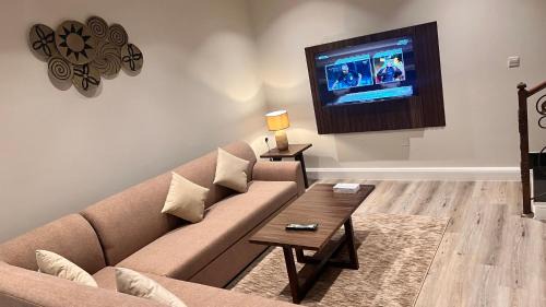 Dammam Hotel | Amwaj Alshatie Furnished Units
