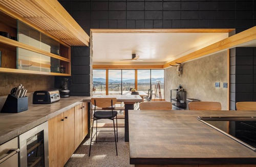 Tehachapi Casa | An A+ Architectural Wonder Perched Above Some of the Most Popular Local Wineries