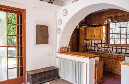 Nea Makri Villa | An art collector's family-friendly retreat Villa with Garden and Jacuzzi