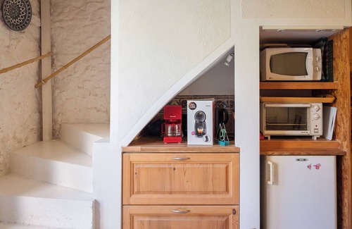 Rochechinard Casa | An artist's studio awaits you in the Vercors Regional Nature Park.