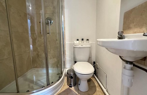 Shepherd's Bush Apartamento | An Economic hotel-like room, En-suite Sheperds Bush