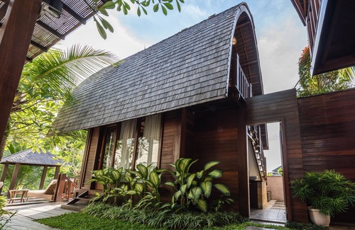 Bukit Villa | Una elegante villa privada de madera de 3 dormitorios con piscina privada en Jimbaran.