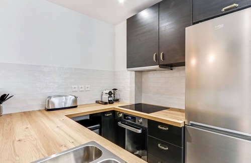 Strasbourg -Saint-Denis Apartamento | An Exceptional 2-BR/2BA in Le Marais