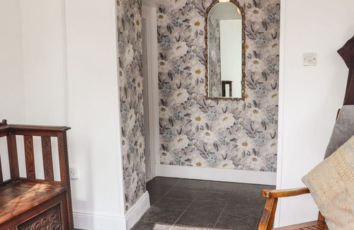 Clonroche Casa | AN GRIANAN, pet friendly, with open fire in Adamstown, County Wexford