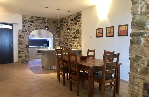 Roseto Capo Spulico Apartamento | Un apartamento histórico de lujo con vistas panorámicas sobre la costa jónica y el mar.