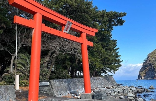Hedamura Casa | An inn where you can rent an old private house where you can fish from the window of the house 2 mi / Numazu Shizuoka