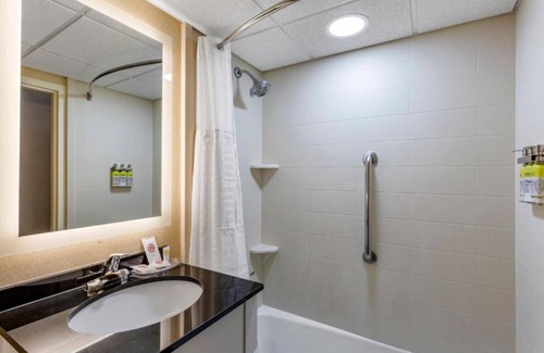 Paramus Casa | An inviting stay near NYC
