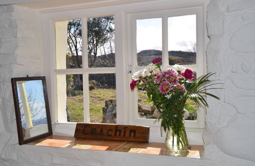 Downings Cabaña | Un Idilio de Irlanda - casa muro de piedra tradicional situado en las colinas por encima de Downings