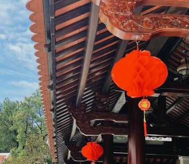 Thuy Xuan Cabina | An Nam Hue Boutique