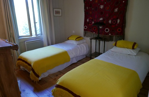 Saint-Etienne-du-Gres Cabina | An oasis in nature, Swimming pool-comfort-nature park-Alpilles gite 60 m2