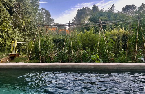 Saint-Etienne-du-Gres Cabina | An oasis in nature, Swimming pool-comfort-nature park-Alpilles gite 60 m2