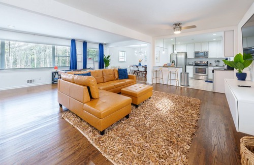 Collier Heights Casa | An Oasis in West Atlanta. 10 minutes to Downtown!