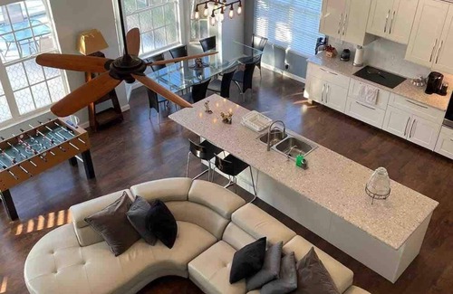 Kissimmee Casa | An Oasis of 4 bedrooms 4 baths with private pool