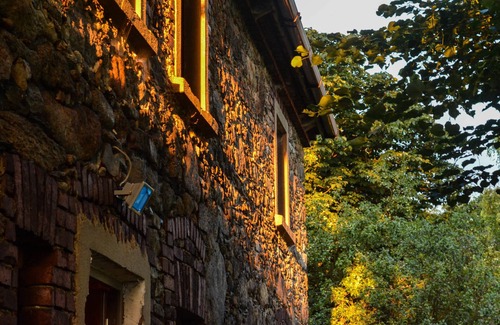 Mirsk Casa | Una antigua casa de piedra con carácter al pie de las montañas Izery