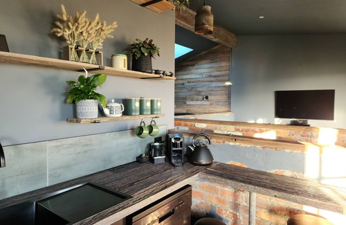 Exeter Cabaña | An Old Dairy transformed into a Couples Boutique Farm Stay