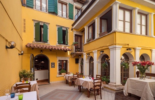 Caprino Veronese Cama Y Desayuno | una vieja posada Eso es un italiano de 200 años "QUATRUPLA 1"