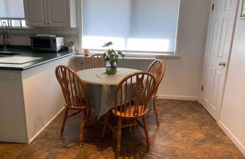 Renfrew Casa | An Older Home in a Safe and Quiet Neighborhood.
