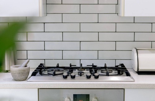 Warriewood Casa | An original farmhouse in Warriewood 20 mins away from the beach.