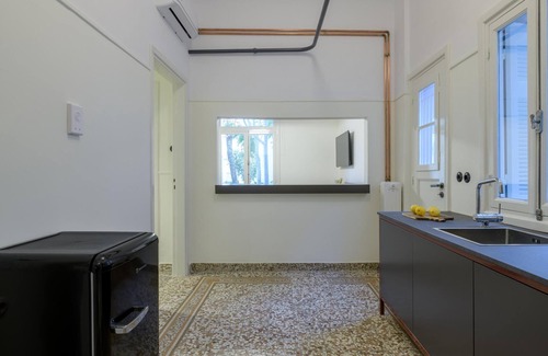 Plaka Apartamento | An Outstanding 3 Bdrm Apartment in the Heart of Athens