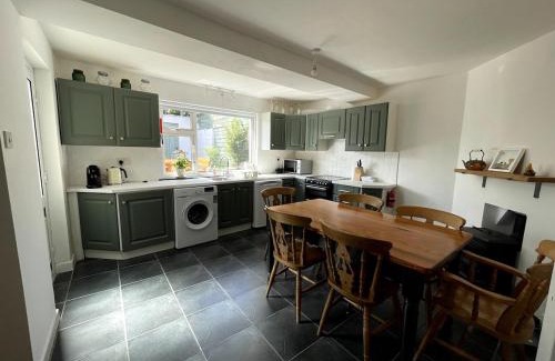 Dungarvan Casa | An Teach Ban, homely townhouse