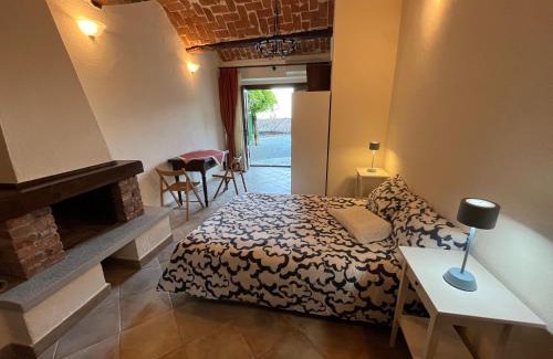 Guarene Apartamento | An tij slè - Nel cuore del borgo