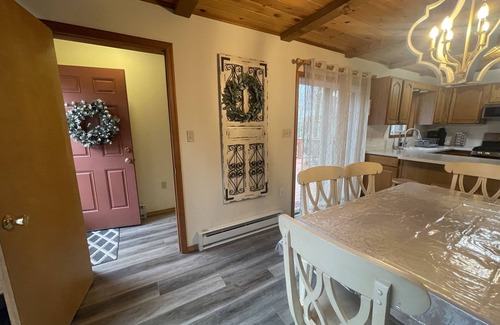 Pocono Lake Casa | An Ultimate Pocono Lake Retreat Awaits,3 Level home with 4 Bdr, 5 beds & 3 Baths