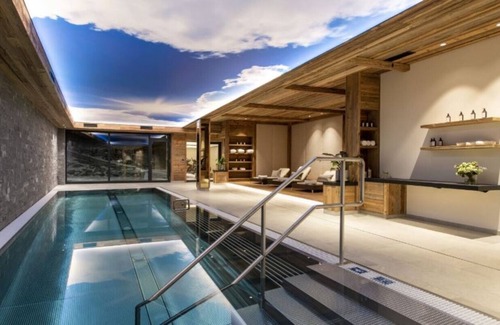 Lech am Arlberg Apartamento | AN ULTRA LUXURIOUS & STYLISH APARTMENT CLOSE TO SKI LIFT WITH SPA