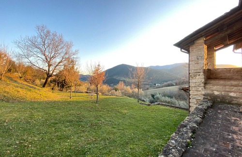Montelovesco Villa | Unas vacaciones inolvidables entre la naturaleza y el arte. Ubicación ideal para familias.