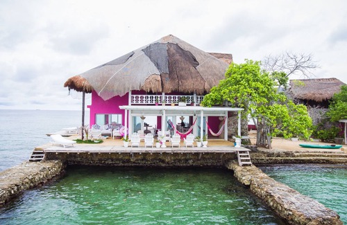 Rosario Islands Casa | Una casa privada inolvidable rodeada de aguas turquesas.