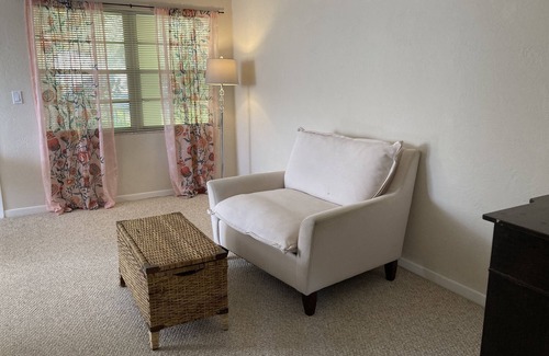 Historic Uptown Apartamento | An Uptown Downtown Getaway