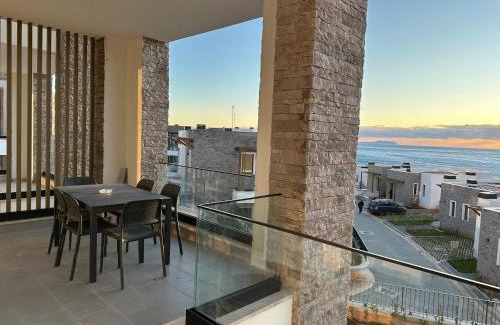 Jala Apartamento | Ana Maria's Excellent Home in Palasë