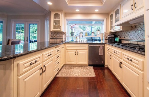 Anaheim Hills Casa | Anaheim Hills Haven Grand 5-BR Home with Pool/Spa & Lush Outdoor Living