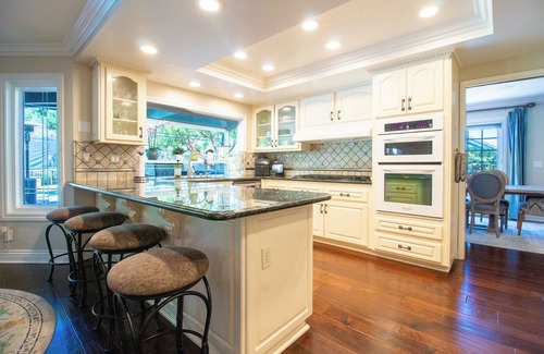 Anaheim Hills Casa | Anaheim Hills Haven Grand 5-BR Home with Pool/Spa & Lush Outdoor Living