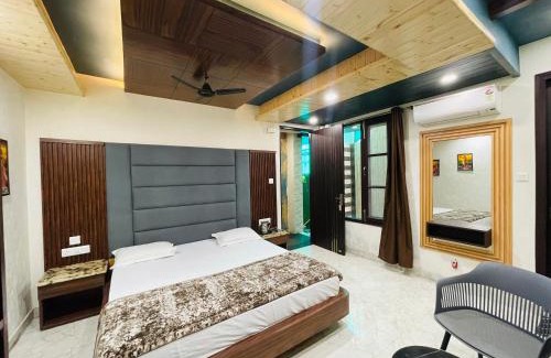 Deoghat Cama Y Desayuno | Anand residency