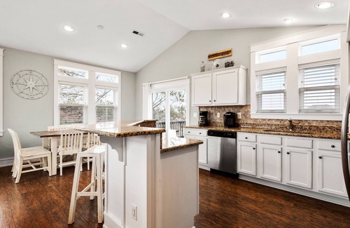 Monteray Shores Casa | Anchor Bar: Soundside, Private Pool w/ Tiki Bar, Spa, Access to Fitness Center