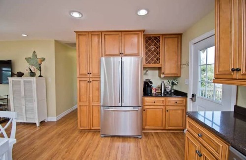 Emerald Isle Cabaña | Anchor Management - Emerald Isle NC Home