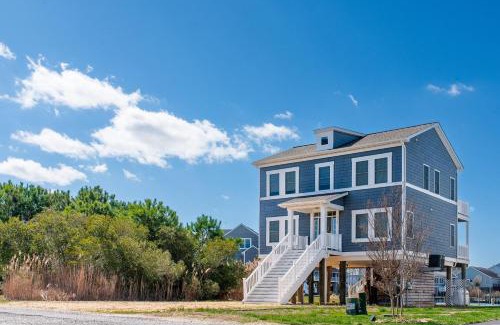 Captain's Cove Casa | Anchor's Away - Waterfront, Pet Friendly, Pools!