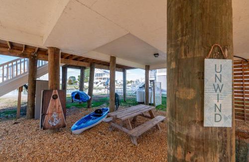 Captain's Cove Casa | Anchor's Away - Waterfront, Pet Friendly, Pools!